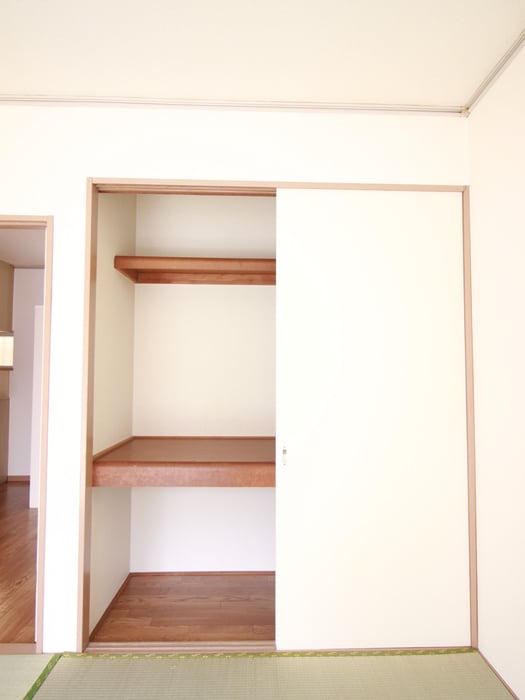 収納 エステ－トピア堀内２