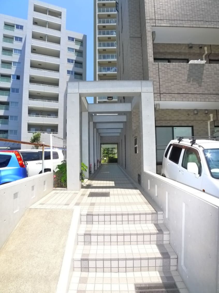 エントランス部分 ファインクレスト西葛西