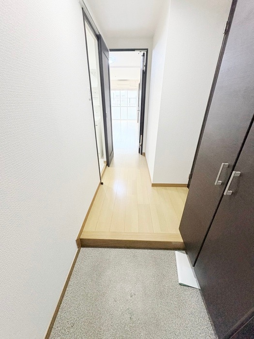 玄関 シャト－ドグリ－ンリ－ブ