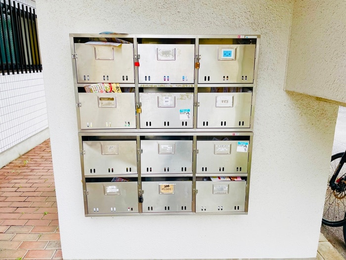 エントランス部分 ホワイトマンション