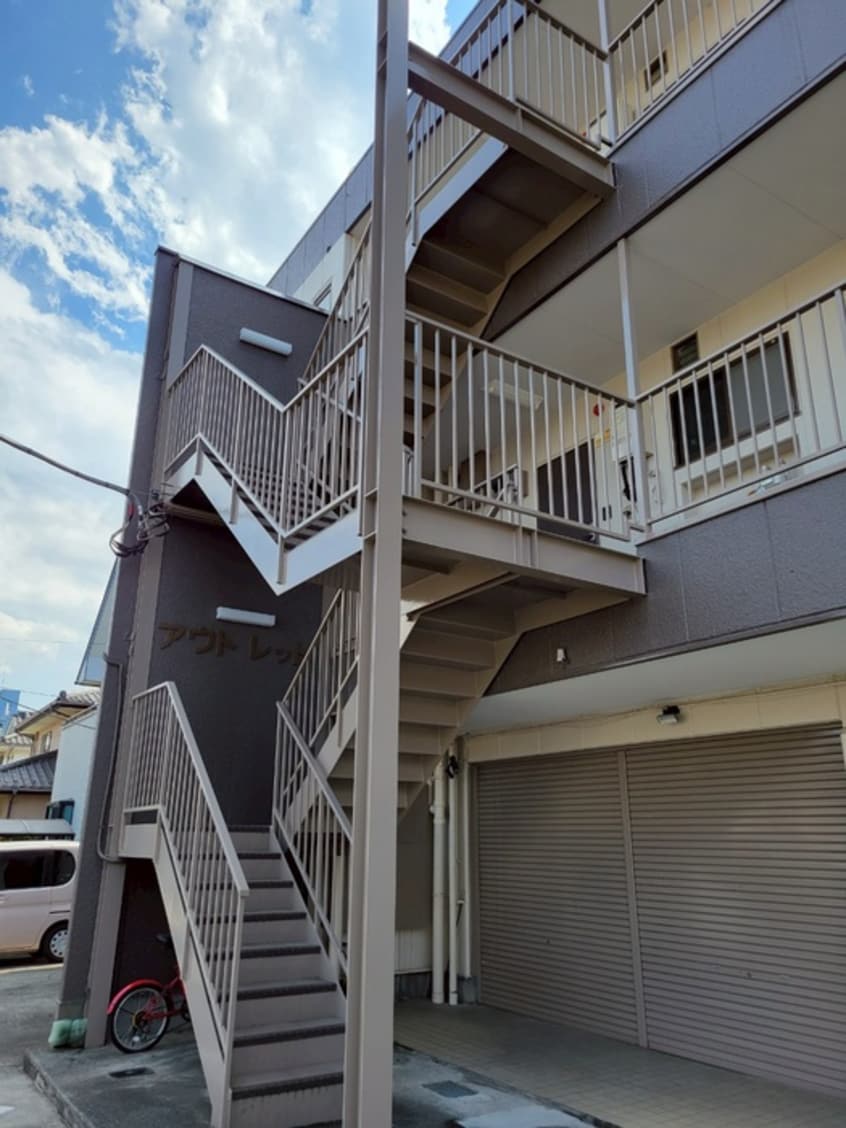 エントランス部分 アウトレット