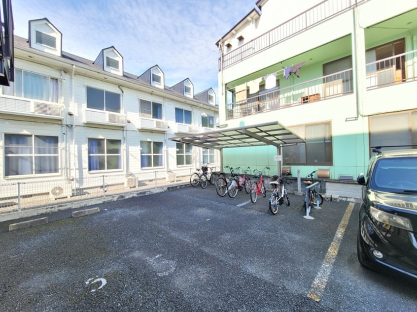 駐輪場 ロワール前沢
