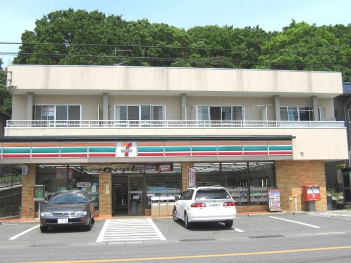 セブン-イレブン 川崎平店(コンビニ)まで1000m クレストコート平