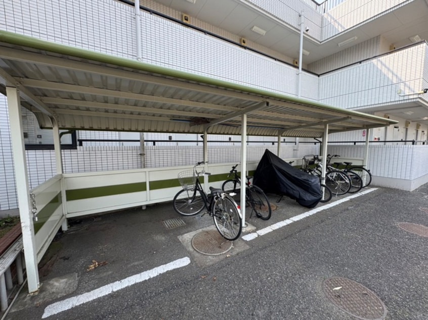 駐輪場 メゾン・ド・ドリーム横浜