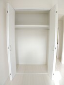 収納 ＹＡＳＵＩビル　第８