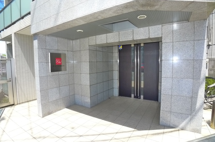 エントランス部分 ドゥーエ国府台