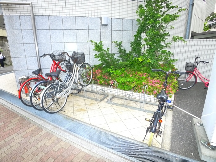 駐輪場 ドゥーエ国府台