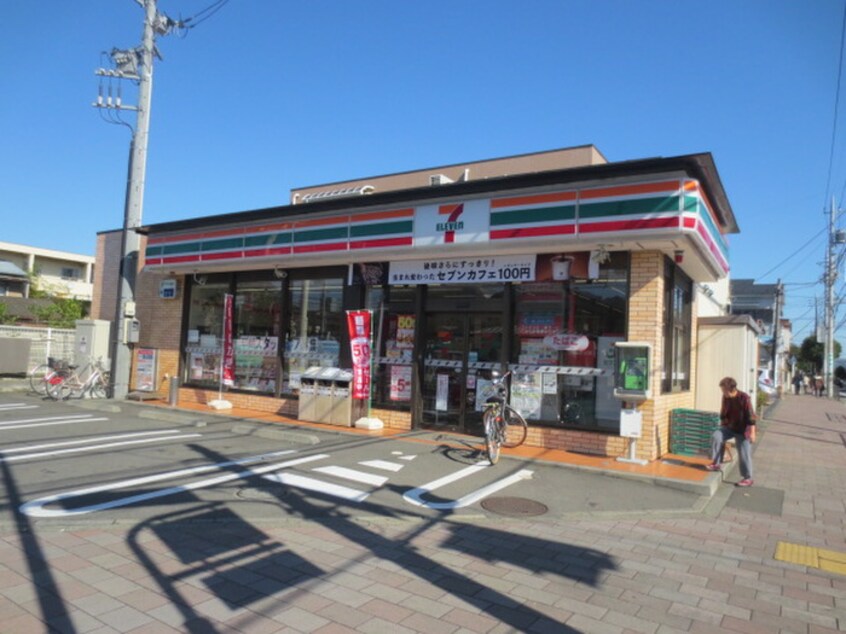 セブンイレブン(コンビニ)まで140m ﾎｰﾕｳｺﾝﾌｫﾙﾄ大和中央(506)
