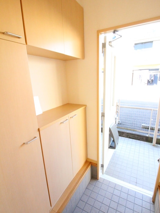 玄関 ブリリアＤ