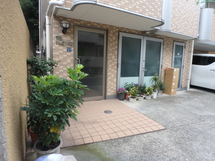 エントランス部分 びる・いしだいらⅡ
