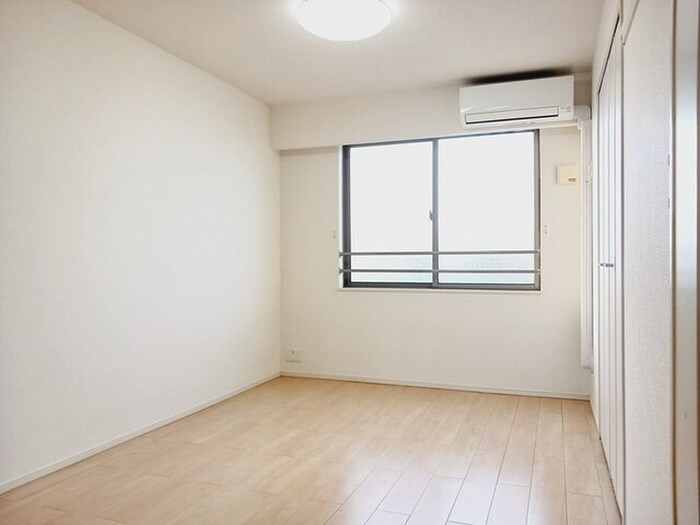 室内からの展望 ソーレ・リデンテ　Ⅰ