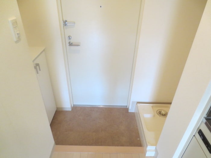 玄関 コ－トブリ－ズ根津