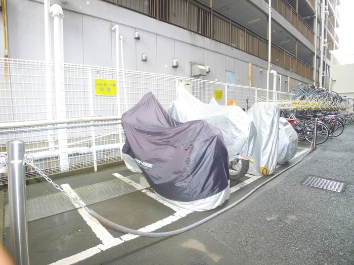 バイク置き場 ベイステート安間