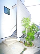 エントランス部分 ＦＩＲＳＴ　ＱＵＡＲＴＥＲ