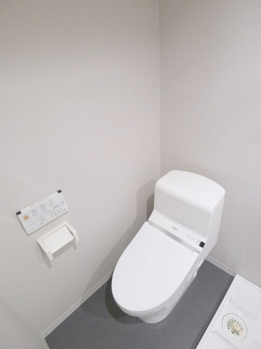 トイレ ＦＩＲＳＴ　ＱＵＡＲＴＥＲ