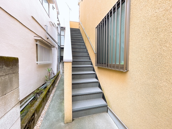 エントランス部分 カスティーロ多磨町