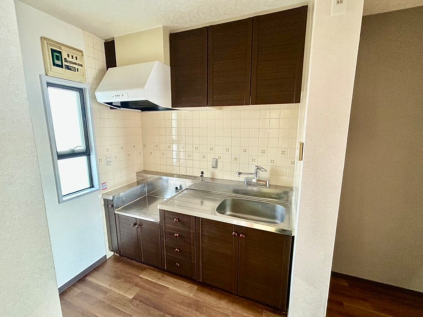 キッチン メゾンボヌ－ル喜多見