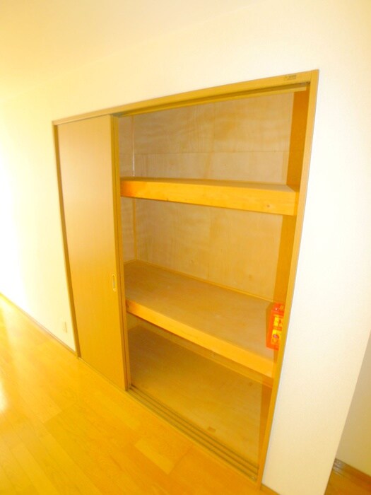 収納 スズ木ビル