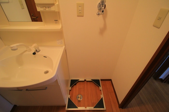 洗濯機置場 クレスト桜川Ｂ