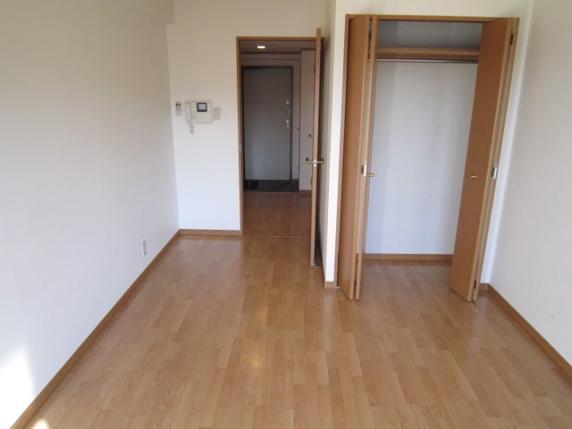 居室 ジョイ京島