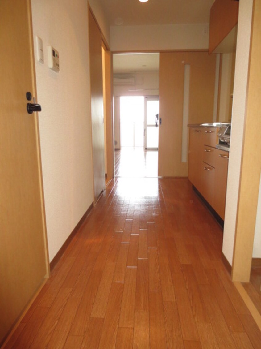 廊下 ラウンドタワ－オペリア