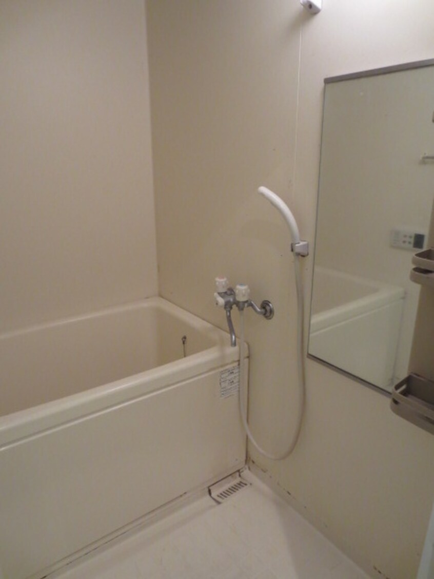 バス／シャワールーム等 ラウンドタワ－オペリア