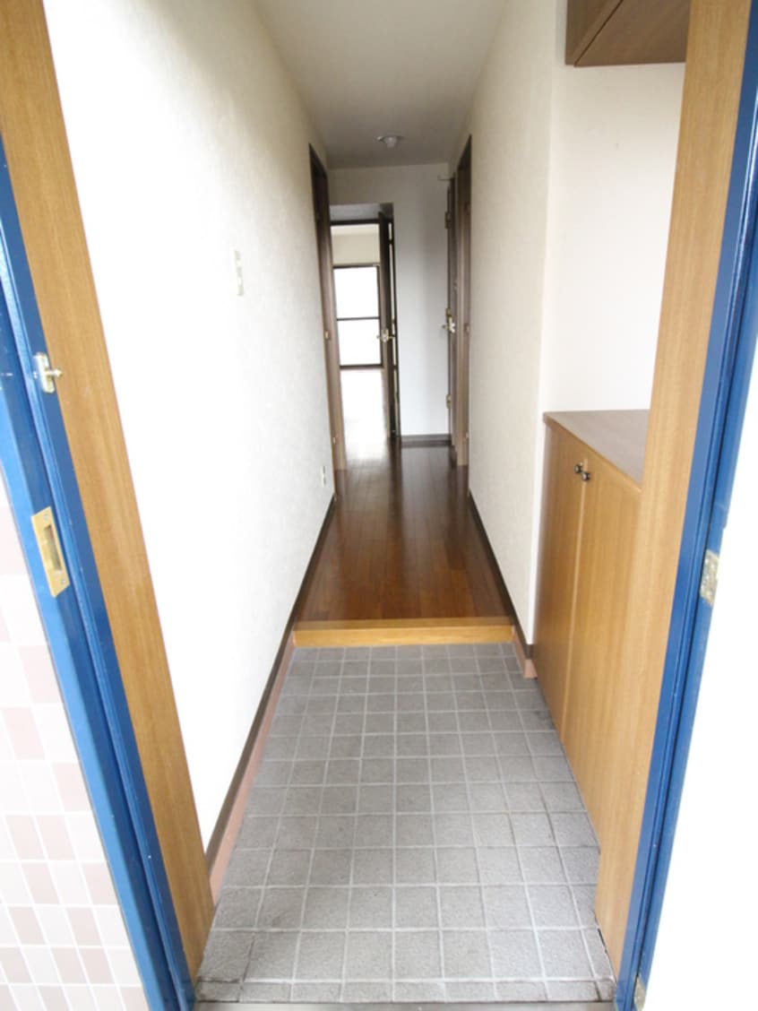 玄関 サニ－・プレスキャッスルＢ