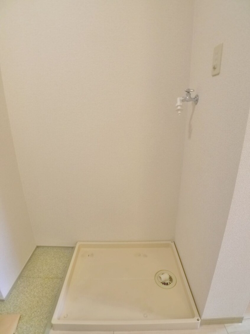 洗濯機置場 ファミ－ユ南柏