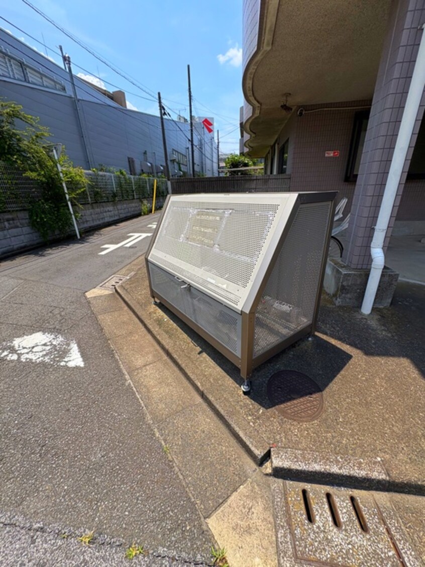 建物設備 REI　Court