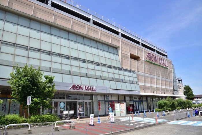 イオンモール(ショッピングセンター/アウトレットモール)まで705m REI　Court