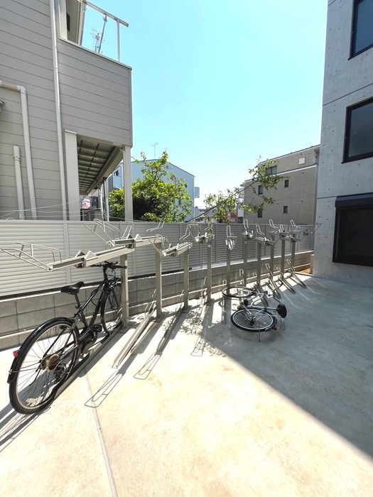 駐輪場 ルオーレ上北沢駅前