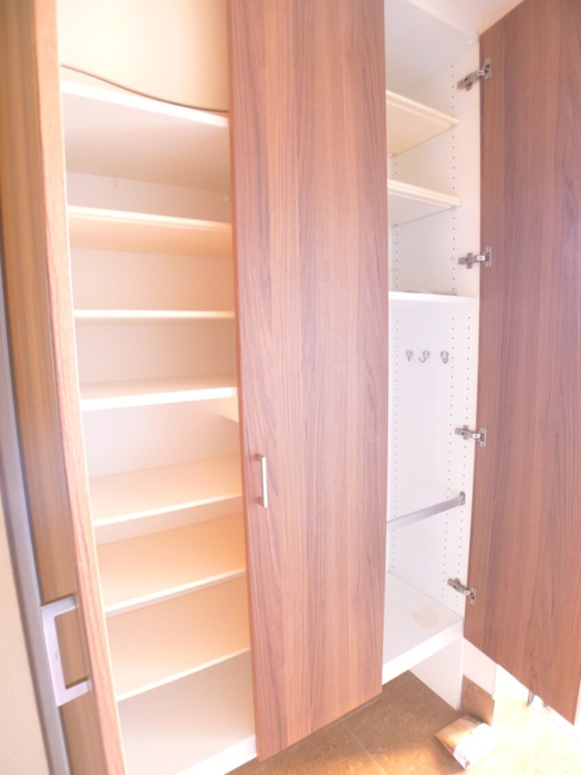 靴箱 ヴェレーナ幕張（８０２）