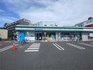 ファミリーマート(コンビニ)まで487m ガーデンヴィラ