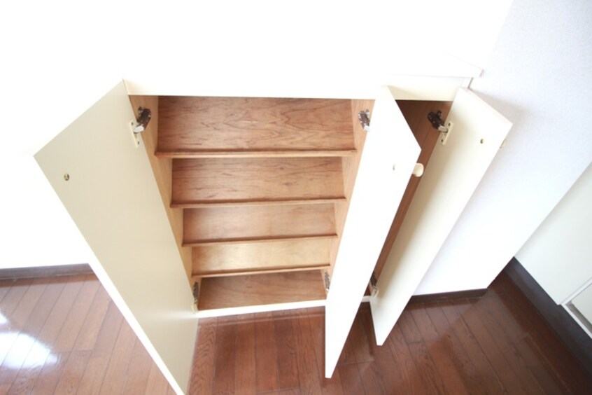 靴箱 オ－ク三鷹