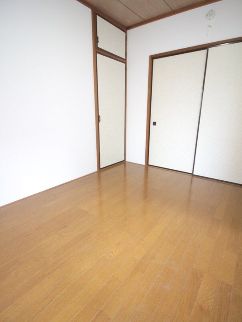 居室 コ－ポ７０００