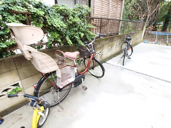 駐輪場 タリム　ハウス