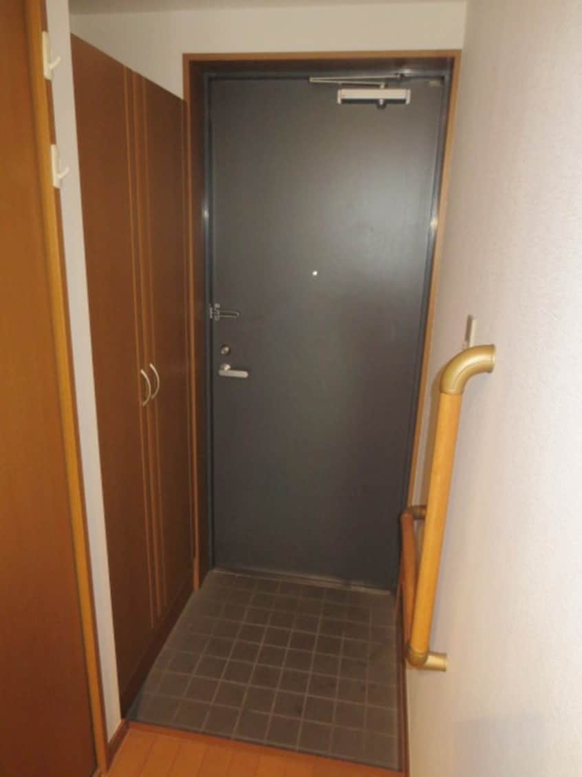 玄関 フォルティーヌ皿沼