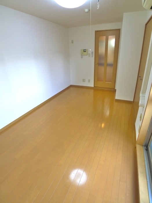 居室 ビルクリバラ