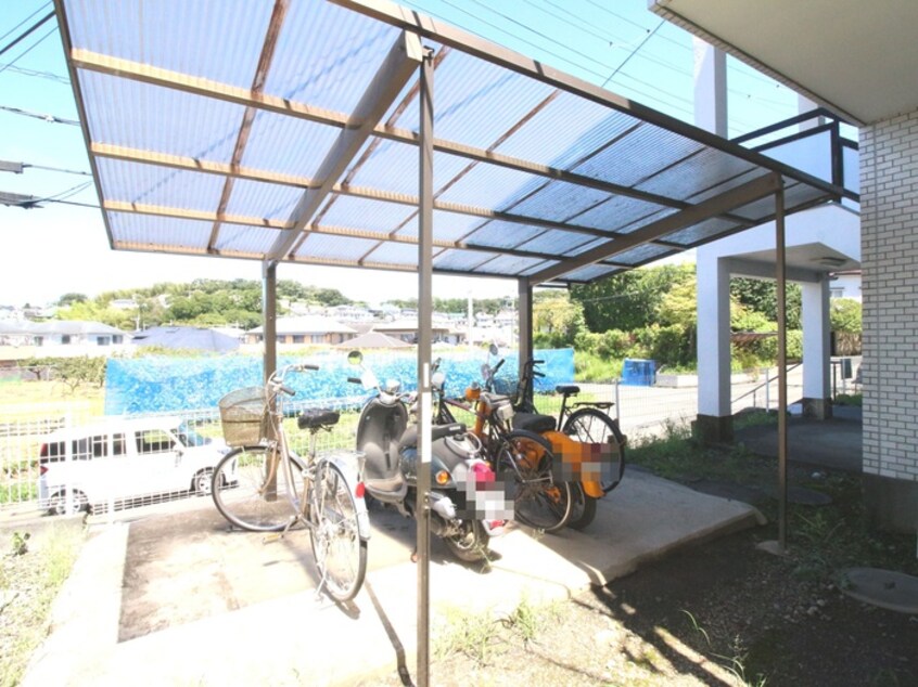 駐輪場 ホワイトハウス荏子田