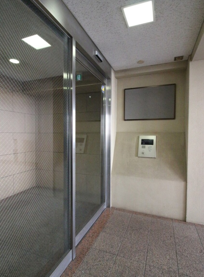 エントランス部分 雪谷伍番館