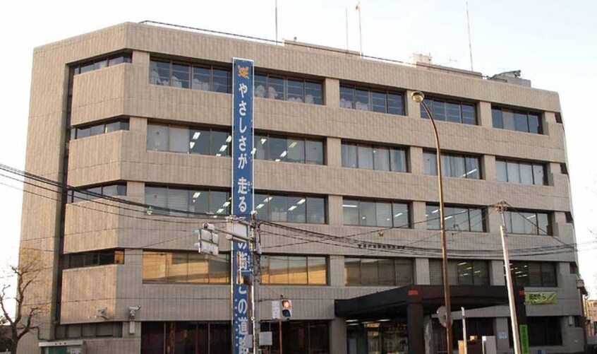 田園調布警察署(警察署/交番)まで215m 雪谷伍番館