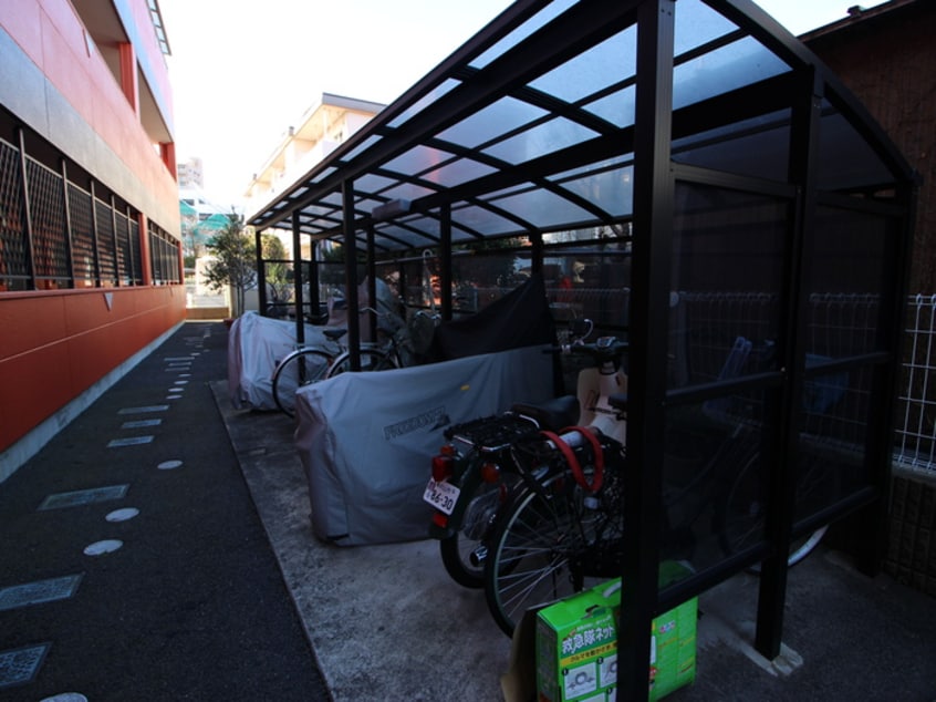 駐輪場 ファーストプレイス