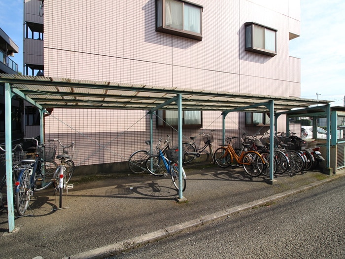 駐輪場 ファミネス上台