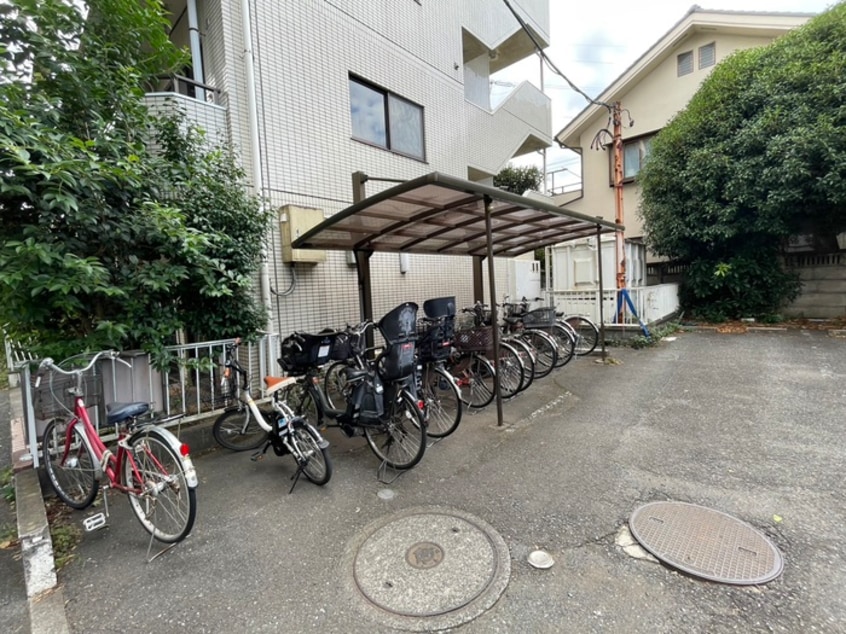 駐輪場 カエサル花小金井