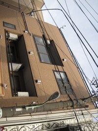 ビ－・グラッド