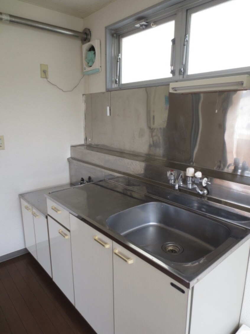 キッチン ＳＴビル