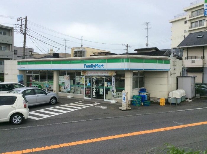 ファミリーマート上丸子天神町店(コンビニ)まで205m ラコスタ新丸子Ⅱ（３０２）