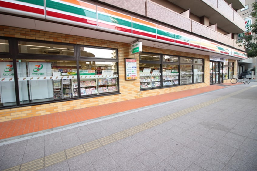 セブンイレブン(コンビニ)まで635m リブリ・モンターニュ