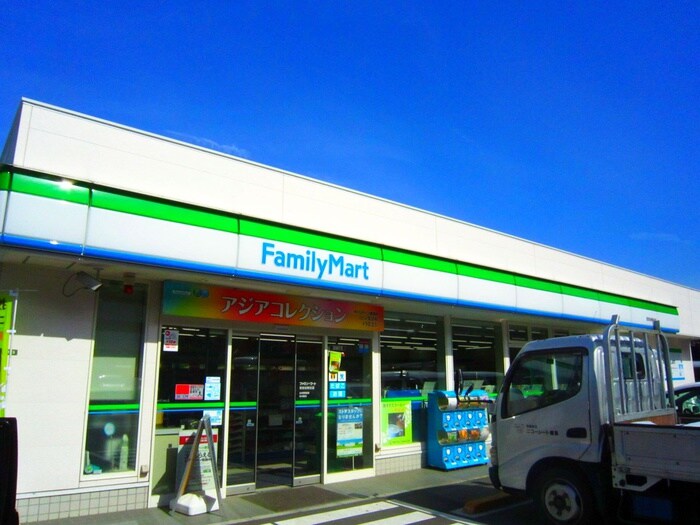 ファミリーマート世田谷粕谷1丁目店(コンビニ)まで393m リンクス千歳台