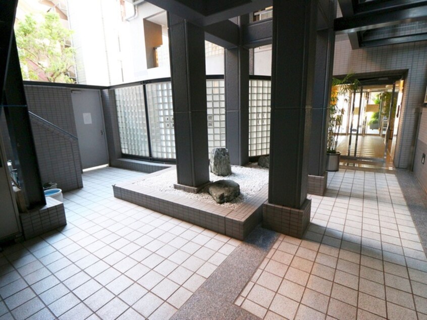 エントランス部分 コ－トプラザ調布